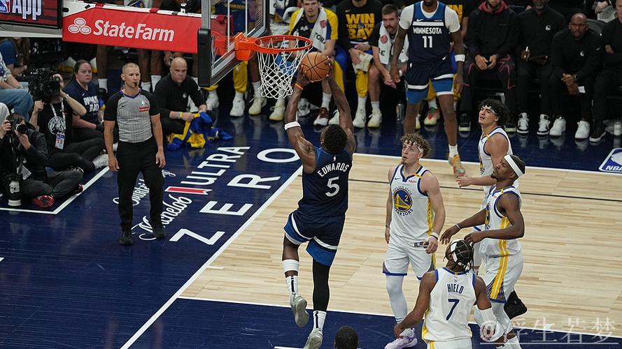 12月13日常规赛对决:勇士迎战森林狼 12月13日常规赛对决:勇士迎战森林狼